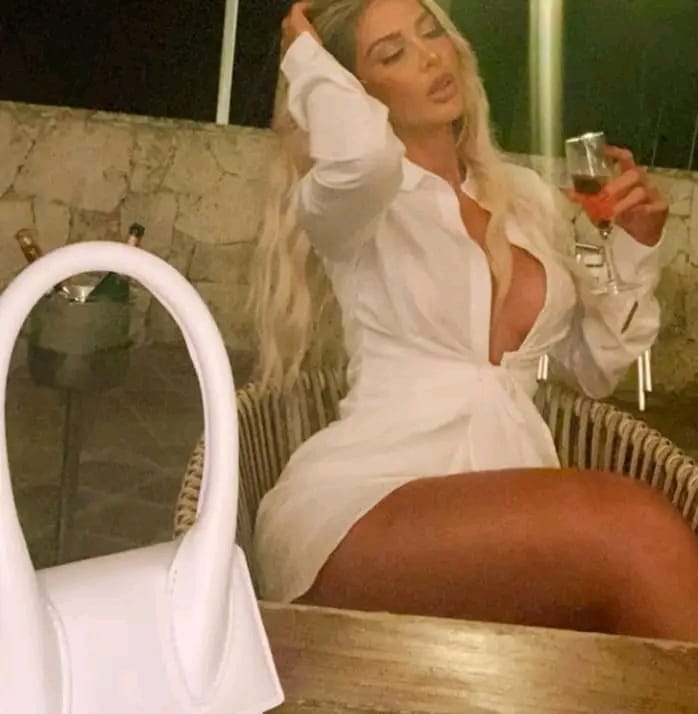 Escort - CAMILA - Ibiza Tops
